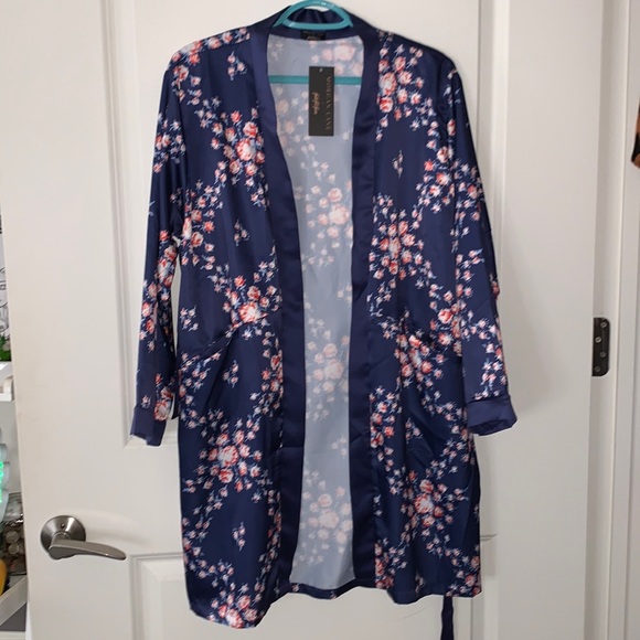 Morgan Lane Other - morgan lane x fabfitfun polyester robe